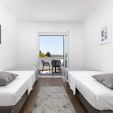 Apartment Cukar *