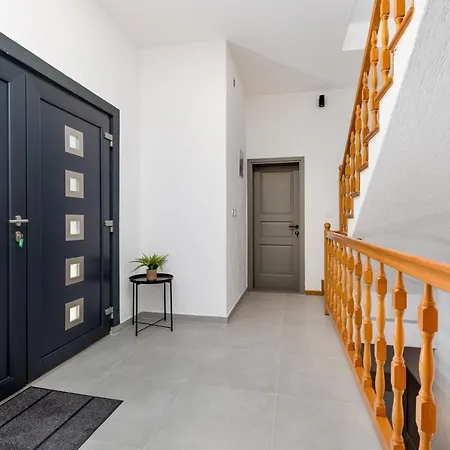 Apartment Cukar *